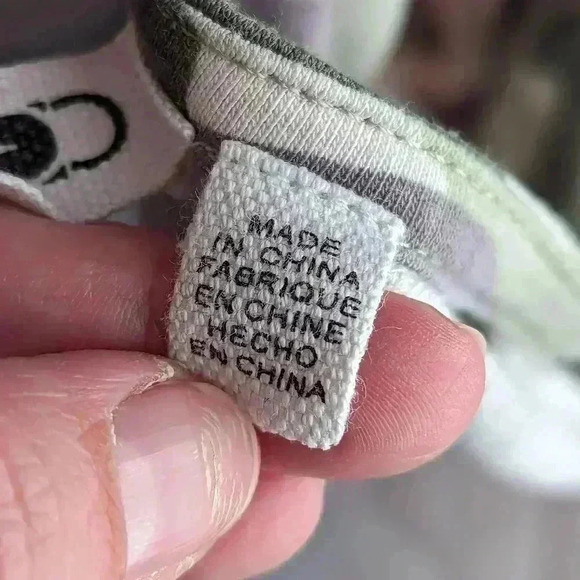 Cable And Gauge Green Camo Women's Medium Open Shoulder Top - Picture 7 of 12